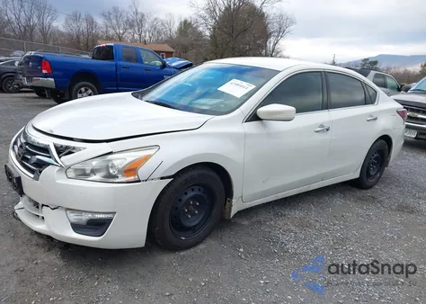 2015 Nissan Altima 2.5 S from USA, damaged, VIN 1N4AL3AP1FN335665